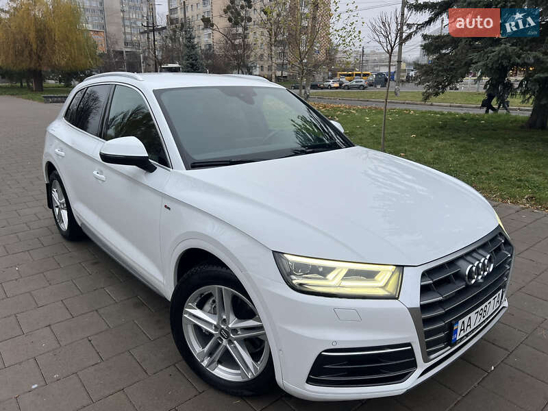 Позашляховик / Кросовер Audi Q5 2017 в Вінниці