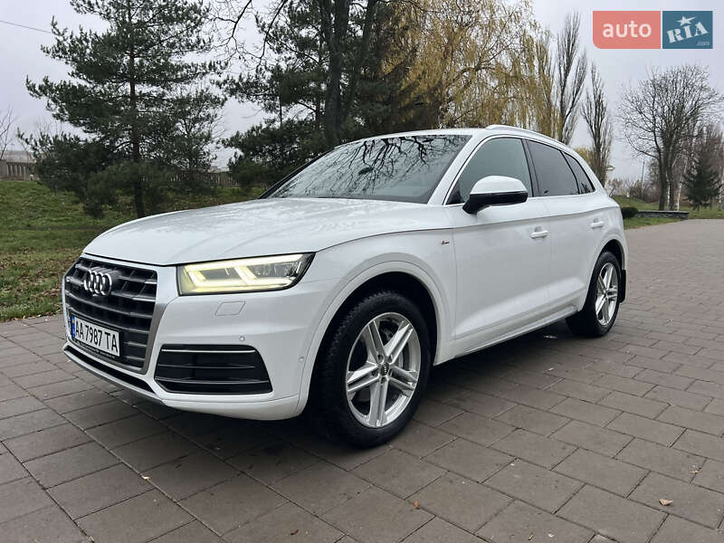 Позашляховик / Кросовер Audi Q5 2017 в Вінниці