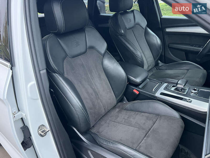 Позашляховик / Кросовер Audi Q5 2017 в Вінниці