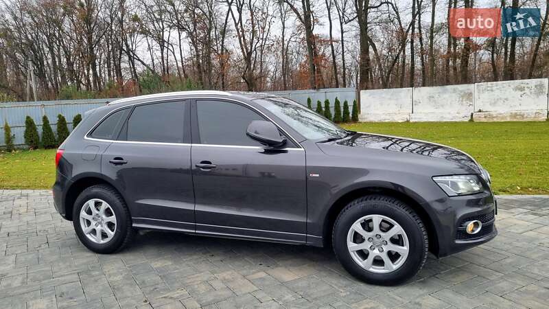 Внедорожник / Кроссовер Audi Q5 2012 в Луцке