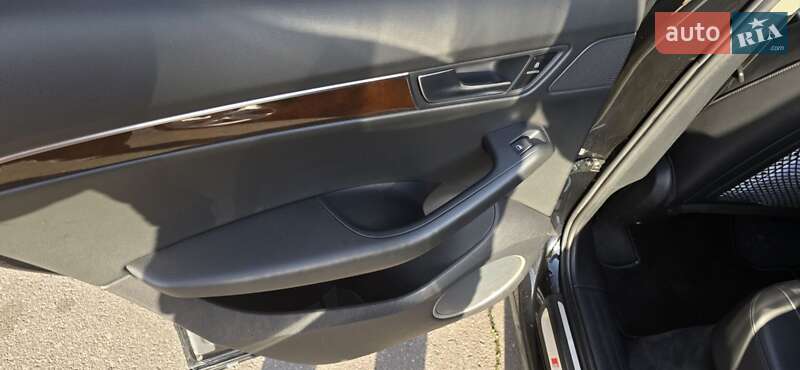 Внедорожник / Кроссовер Audi Q5 2011 в Одессе