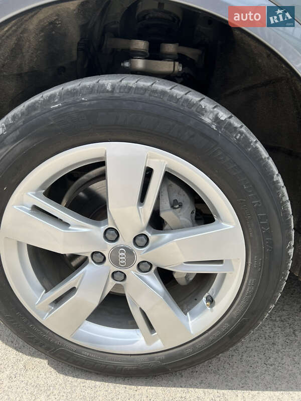 Позашляховик / Кросовер Audi Q5 2017 в Гусятині фото 40 Позашляховик / Кросовер Audi Q5 2017 в Гусятині