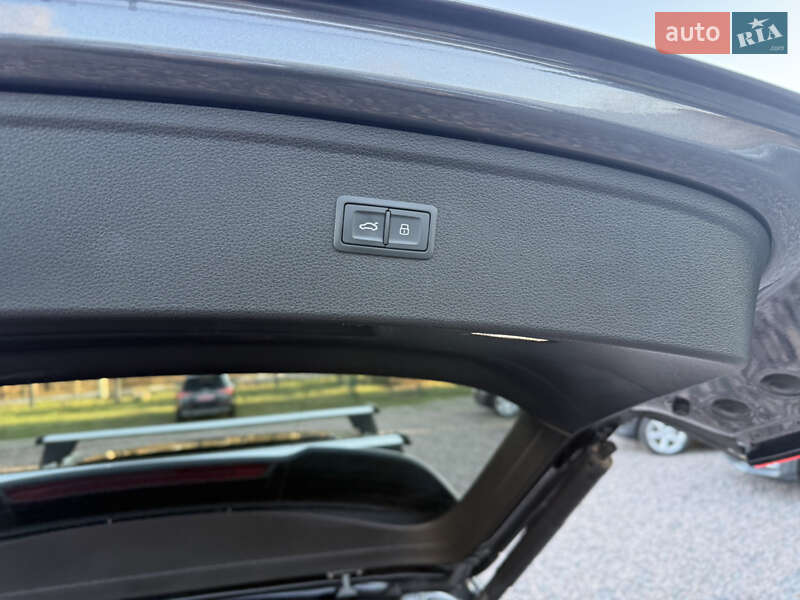 Позашляховик / Кросовер Audi Q5 2022 в Києві