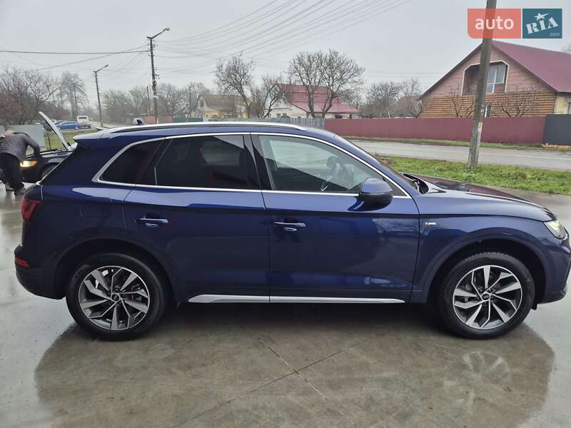 Внедорожник / Кроссовер Audi Q5 2023 в Барышевке