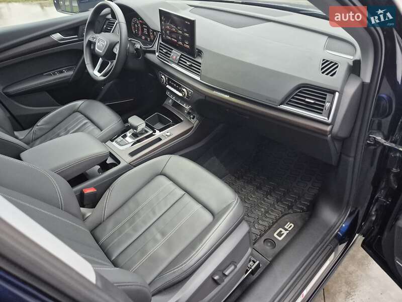 Внедорожник / Кроссовер Audi Q5 2023 в Барышевке