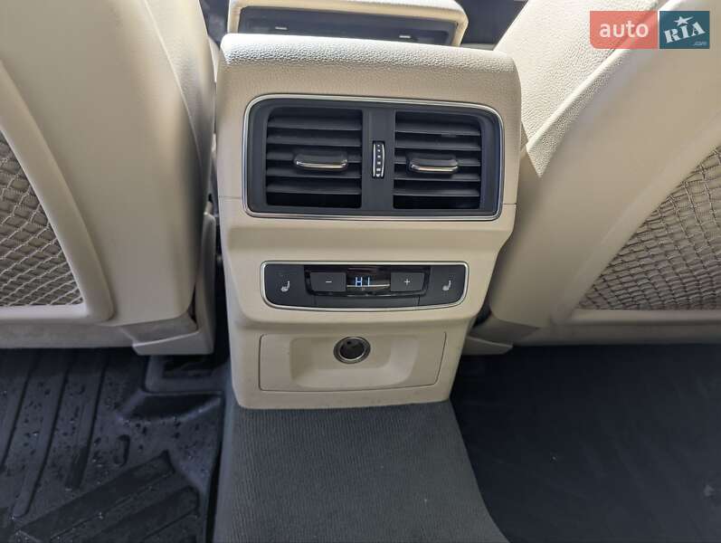 Позашляховик / Кросовер Audi Q5 2017 в Львові