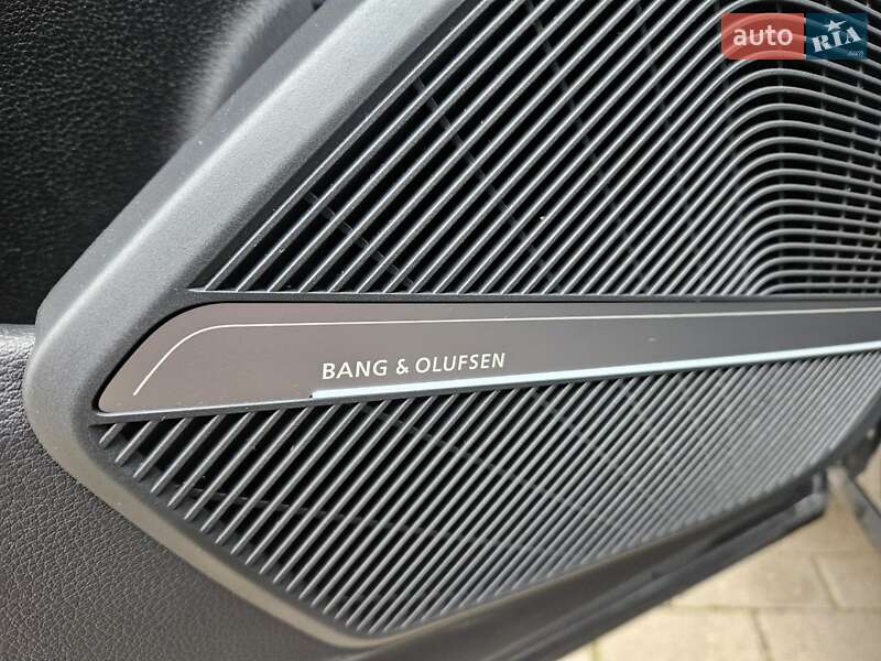 Внедорожник / Кроссовер Audi Q5 2024 в Виннице