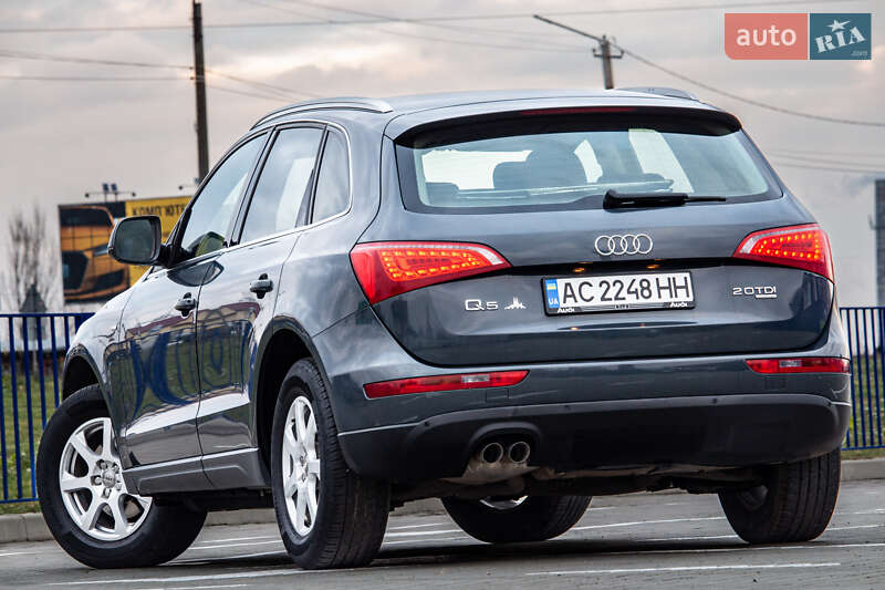 Внедорожник / Кроссовер Audi Q5 2009 в Нововолынске