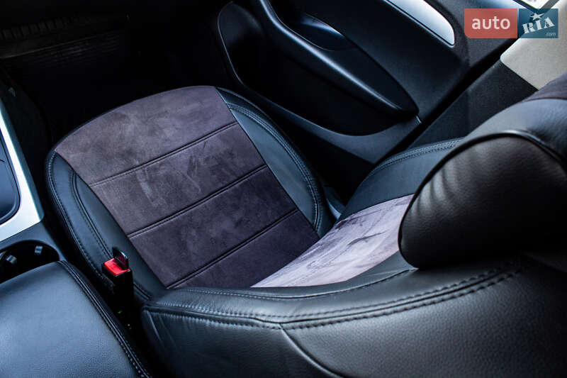 Внедорожник / Кроссовер Audi Q5 2009 в Нововолынске