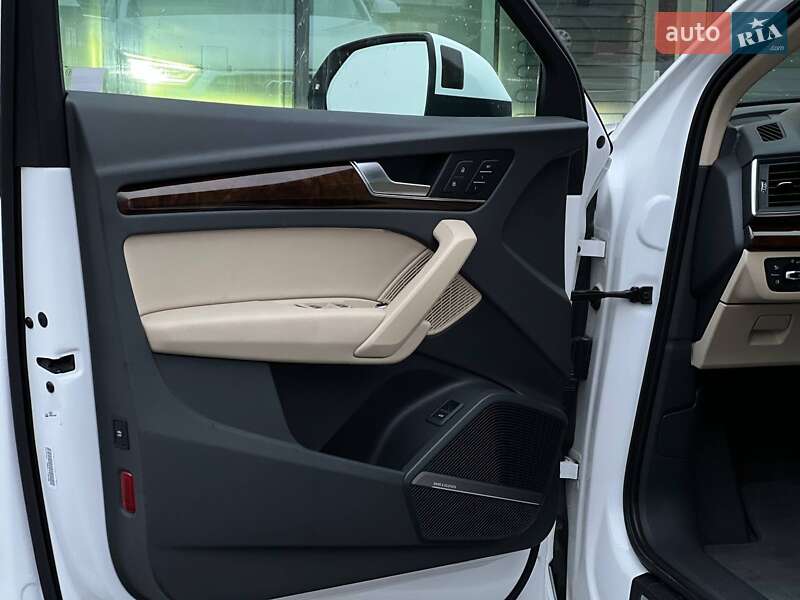 Внедорожник / Кроссовер Audi Q5 2017 в Киеве