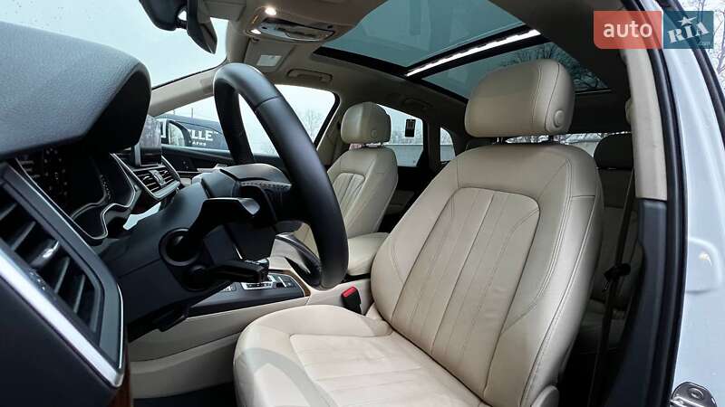 Внедорожник / Кроссовер Audi Q5 2017 в Киеве