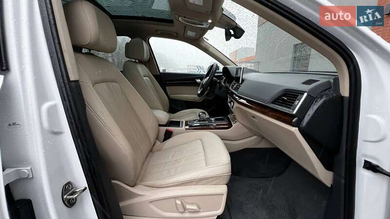 Внедорожник / Кроссовер Audi Q5 2017 в Киеве