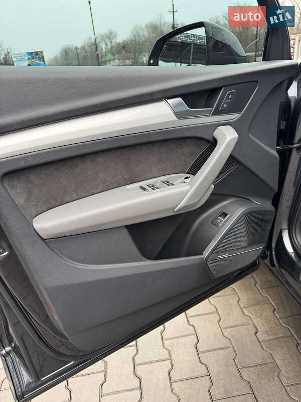 Позашляховик / Кросовер Audi Q5 2017 в Виноградові фото 10 Позашляховик / Кросовер Audi Q5 2017 в Виноградові