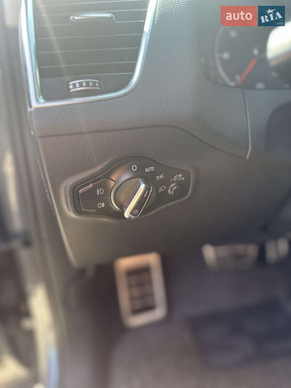 Позашляховик / Кросовер Audi Q5 2012 в Золочеві