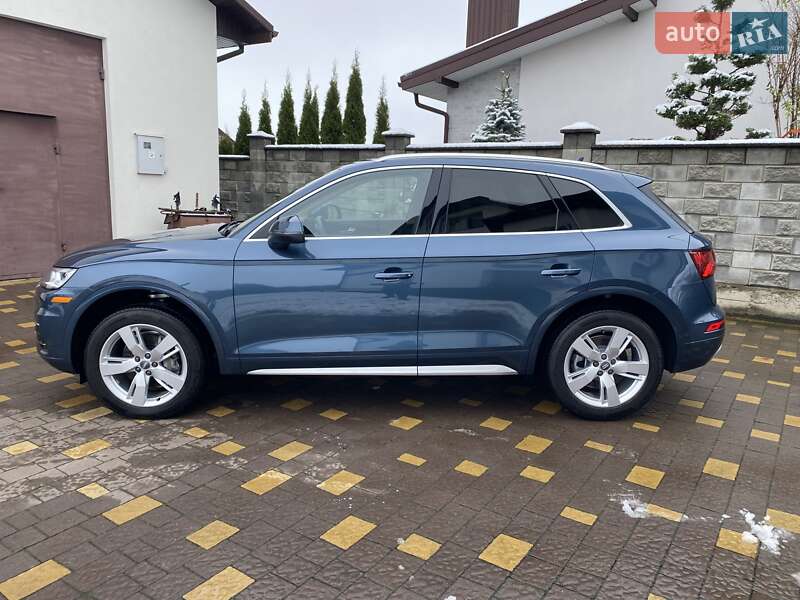 Позашляховик / Кросовер Audi Q5 2017 в Рівному