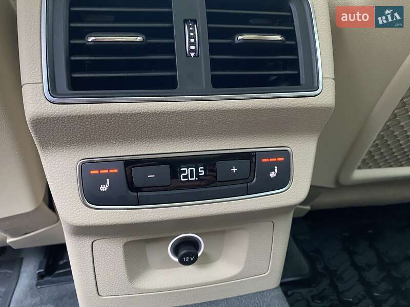 Позашляховик / Кросовер Audi Q5 2017 в Рівному