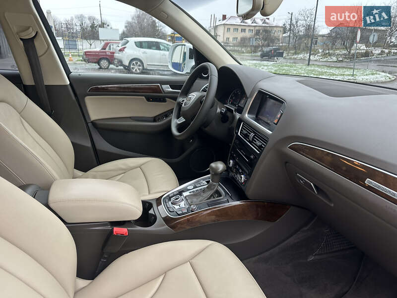 Внедорожник / Кроссовер Audi Q5 2015 в Дубно