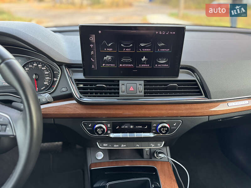 Внедорожник / Кроссовер Audi Q5 2020 в Новояворовске