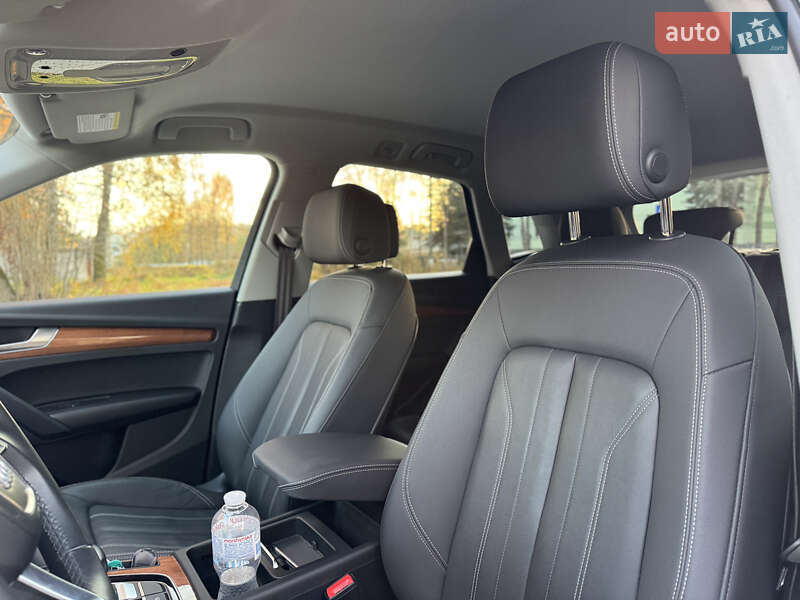 Внедорожник / Кроссовер Audi Q5 2020 в Новояворовске