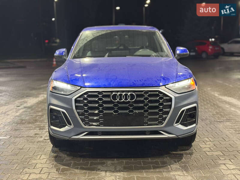 Позашляховик / Кросовер Audi Q5 2021 в Києві