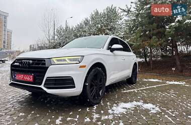 Позашляховик / Кросовер Audi Q5 2018 в Луцьку