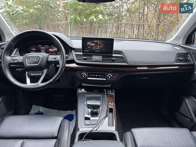 Внедорожник / Кроссовер Audi Q5 2018 в Луцке