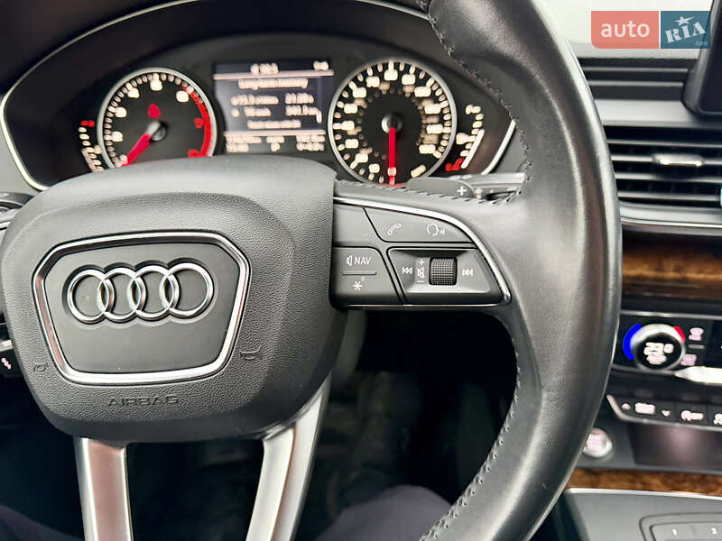 Позашляховик / Кросовер Audi Q5 2018 в Вінниці