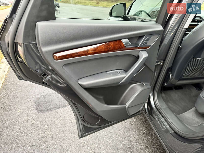 Позашляховик / Кросовер Audi Q5 2018 в Вінниці