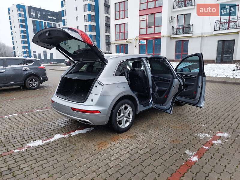 Позашляховик / Кросовер Audi Q5 2018 в Івано-Франківську