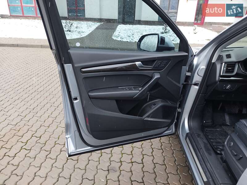 Позашляховик / Кросовер Audi Q5 2018 в Івано-Франківську