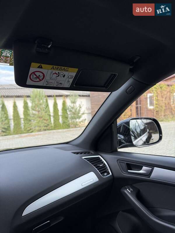 Позашляховик / Кросовер Audi Q5 2015 в Золочеві