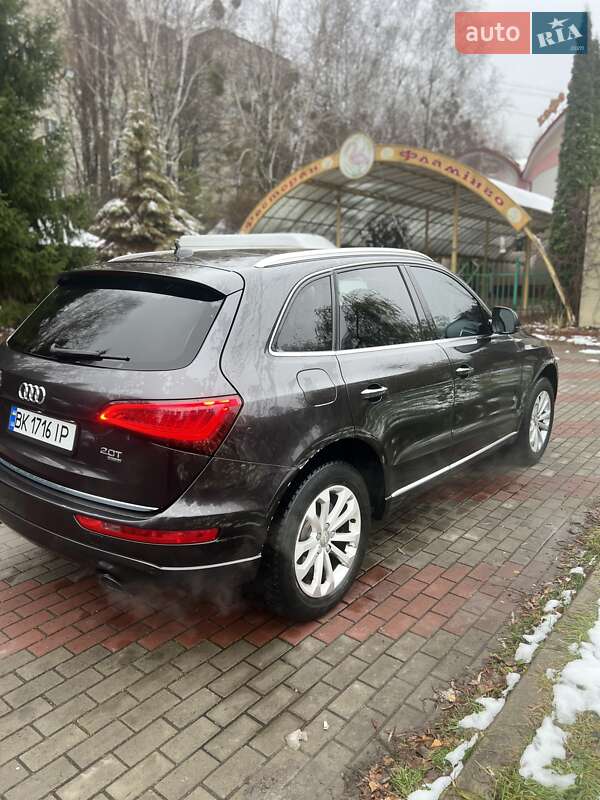 Позашляховик / Кросовер Audi Q5 2015 в Рівному