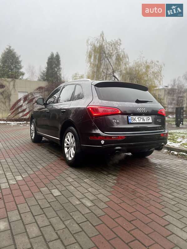 Позашляховик / Кросовер Audi Q5 2015 в Рівному