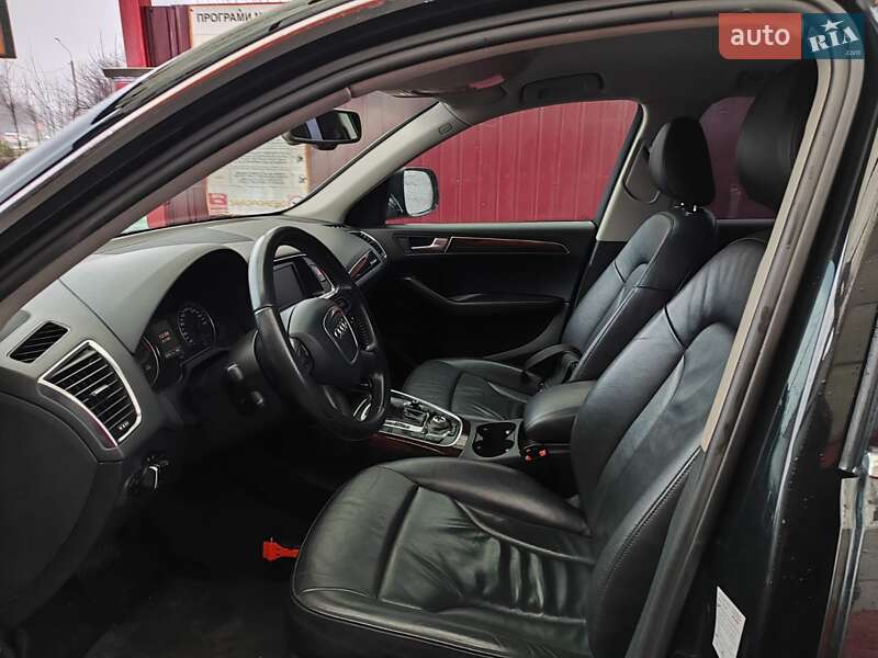 Позашляховик / Кросовер Audi Q5 2011 в Чернігові