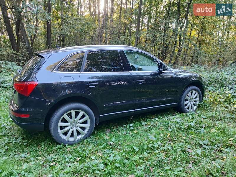 Позашляховик / Кросовер Audi Q5 2011 в Чернігові
