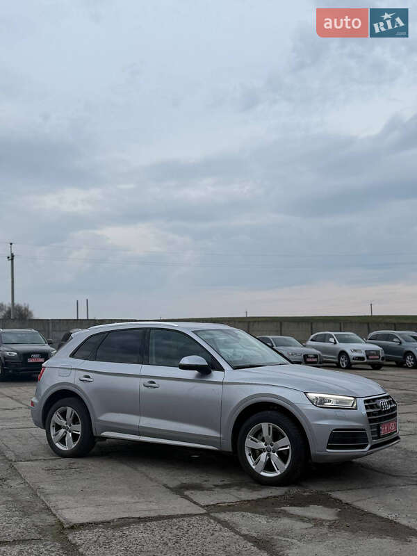 Внедорожник / Кроссовер Audi Q5 2018 в Владимире