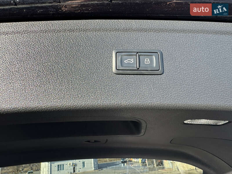 Внедорожник / Кроссовер Audi Q5 2017 в Луцке