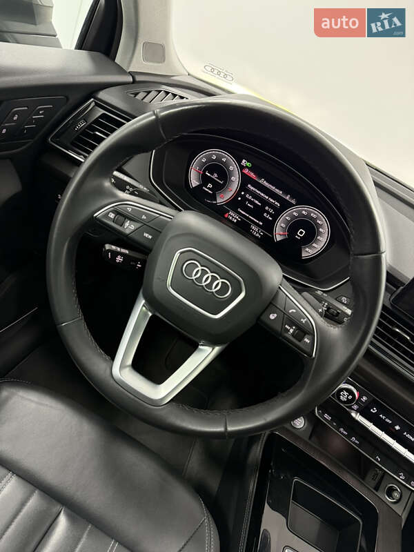 Позашляховик / Кросовер Audi Q5 2022 в Одесі