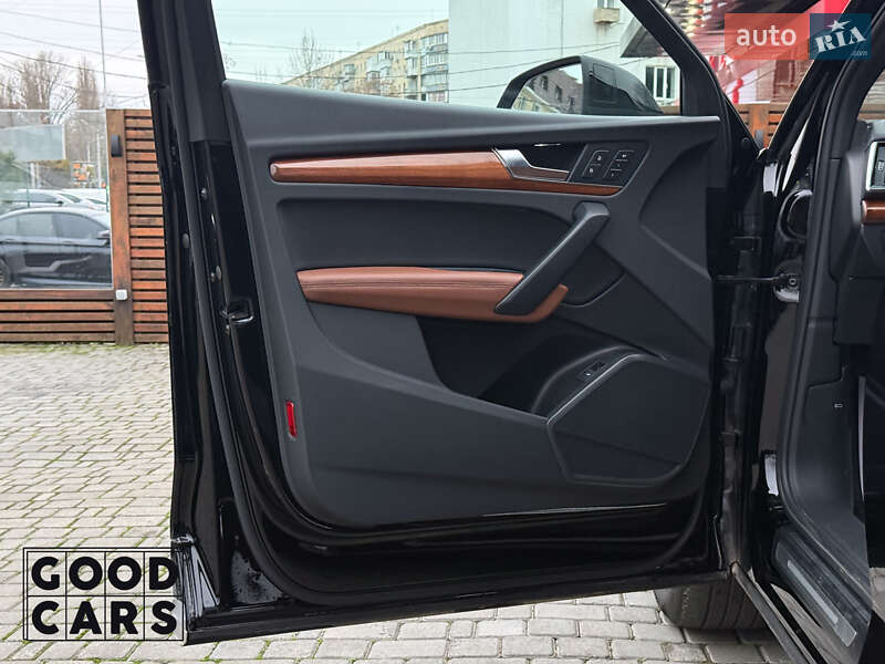 Внедорожник / Кроссовер Audi Q5 2021 в Одессе