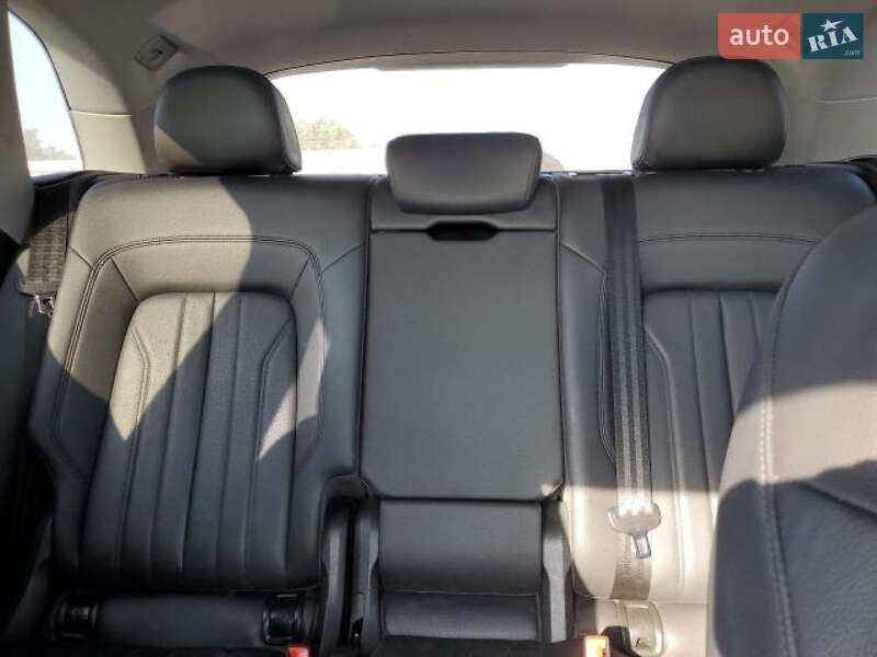 Внедорожник / Кроссовер Audi Q5 2019 в Стрые