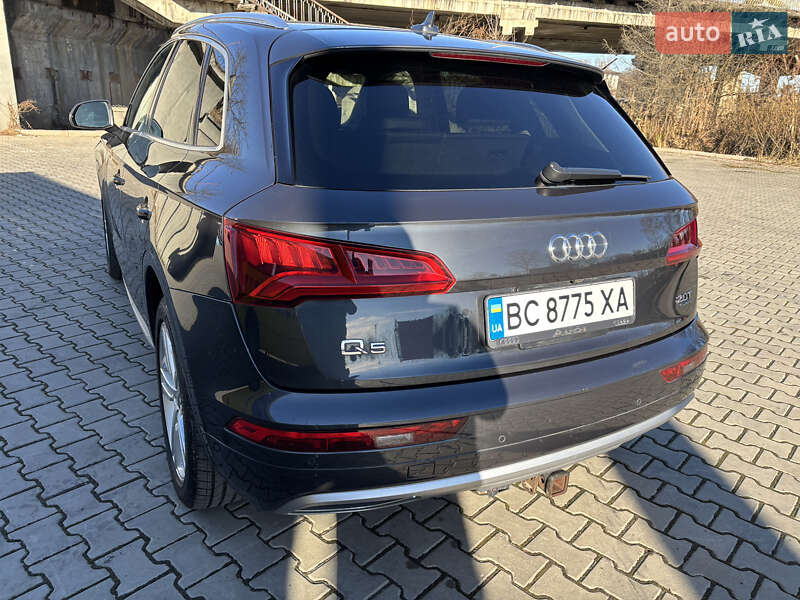 Внедорожник / Кроссовер Audi Q5 2017 в Дрогобыче