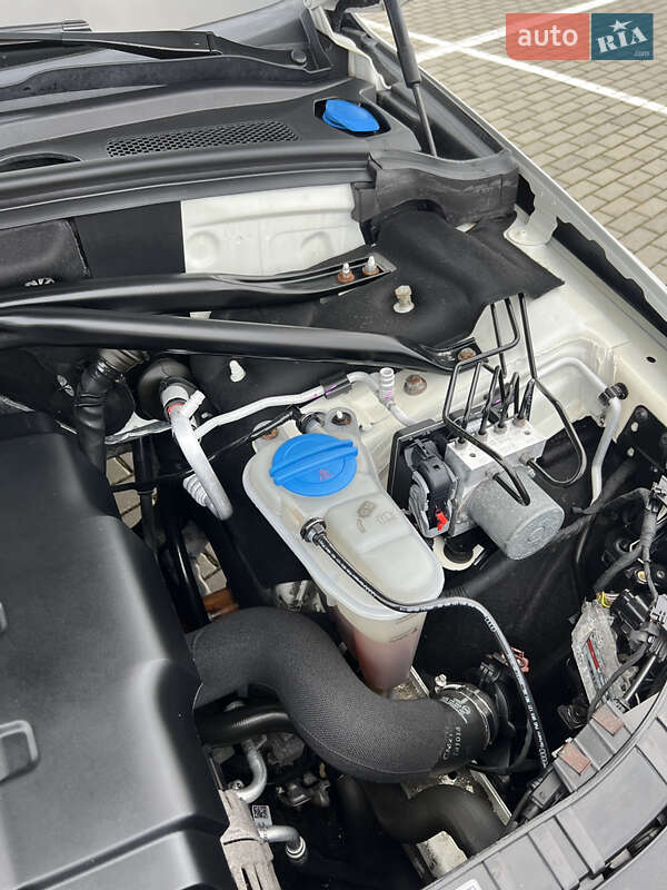 Позашляховик / Кросовер Audi Q5 2017 в Нововолинську