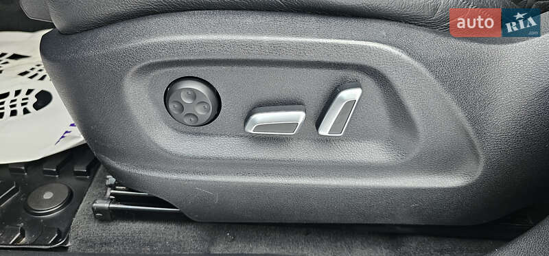 Позашляховик / Кросовер Audi Q5 2017 в Нововолинську