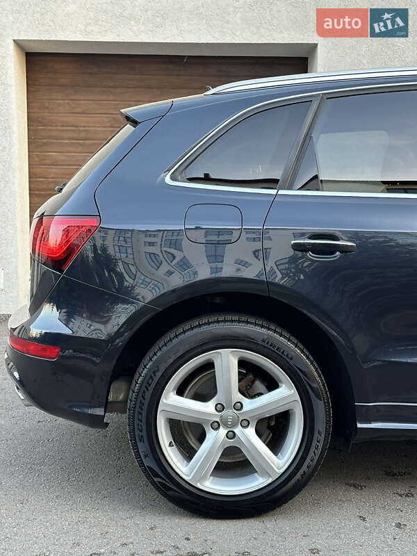 Внедорожник / Кроссовер Audi Q5 2016 в Ровно
