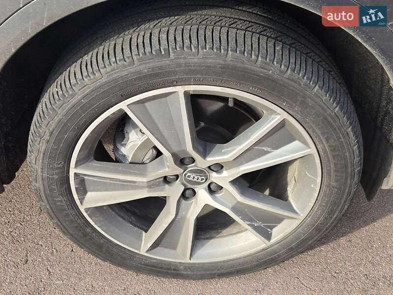 Внедорожник / Кроссовер Audi Q5 2019 в Киеве