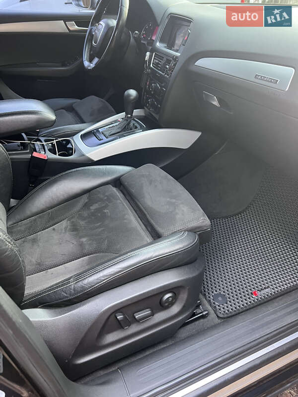 Внедорожник / Кроссовер Audi Q5 2011 в Киеве