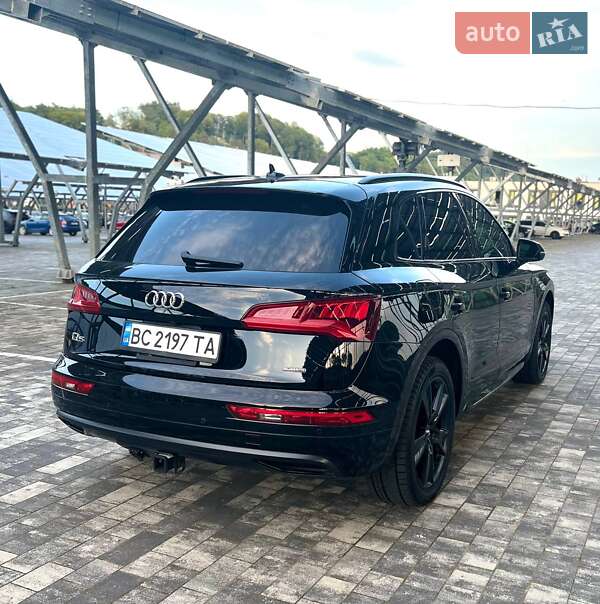 Позашляховик / Кросовер Audi Q5 2019 в Києві