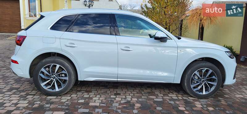 Внедорожник / Кроссовер Audi Q5 2023 в Виннице