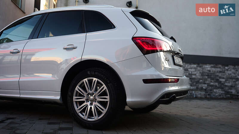 Позашляховик / Кросовер Audi Q5 2012 в Львові