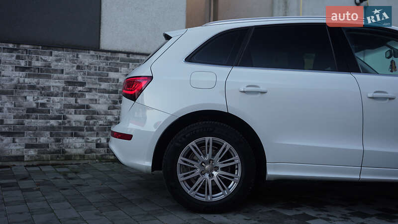 Позашляховик / Кросовер Audi Q5 2012 в Львові